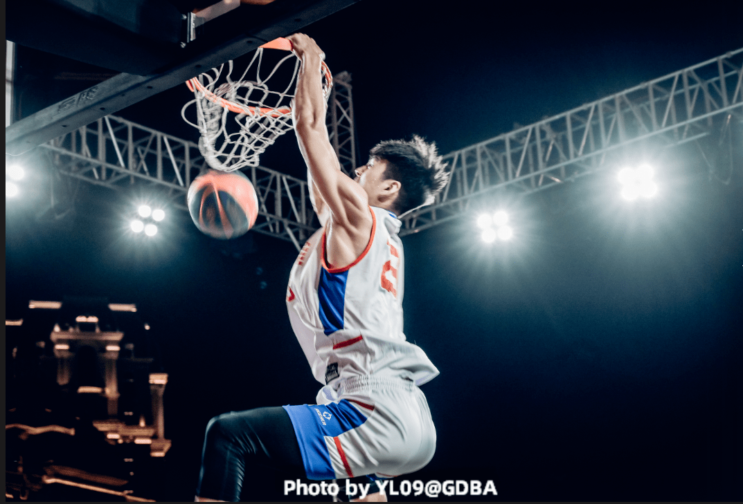 赛地聚焦：法国杯今晚热度飙升，孟菲斯灰熊刷新队史纪录，话题不断，身体对抗强度拉满的简单介绍